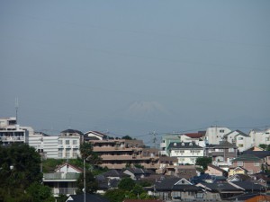 横浜市鶴見区から見た富士山2013年6月1日